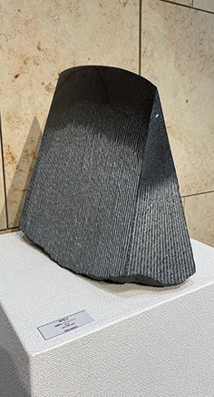 切光2 黒御影石(スウエーデン) H420×W500×D200 mm