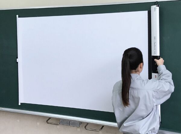 設置・巻取り・持ち運びが簡単で、左右両方向か