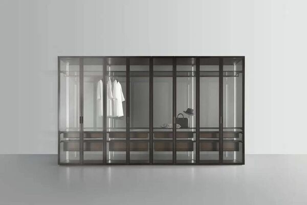 Cover freestanding