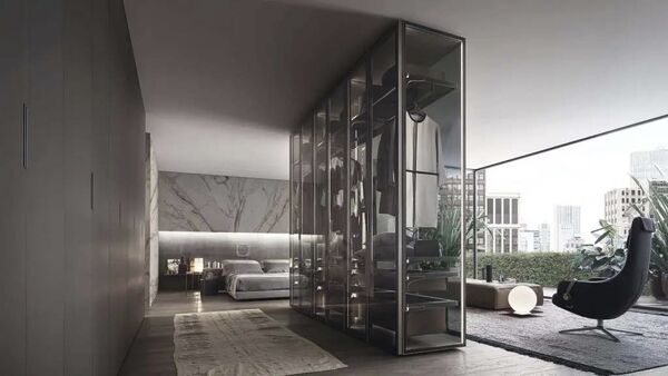 Cover freestanding